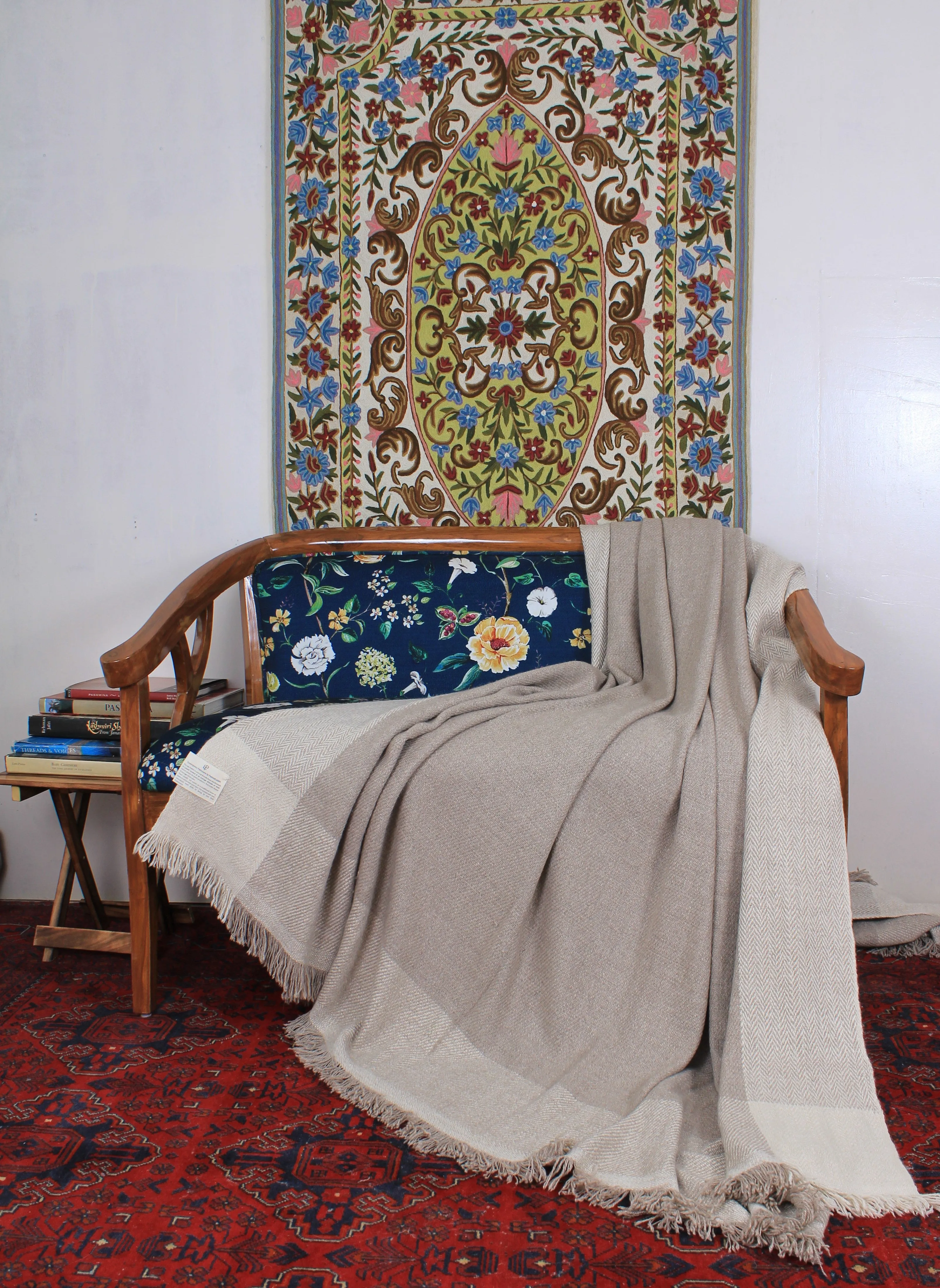 Sikandar Classic Light Taupe And Ivory Dourdar  Blanket